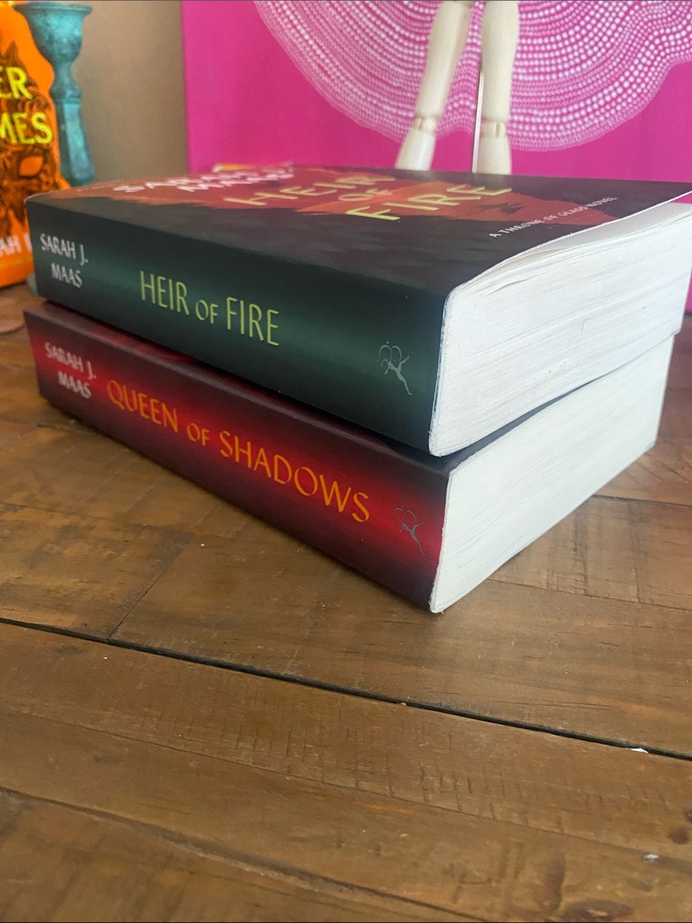 Sarah J. Maas Heir of Fire & Queen of Shadows - from Throne of Glass Series - Picture 2 of 5